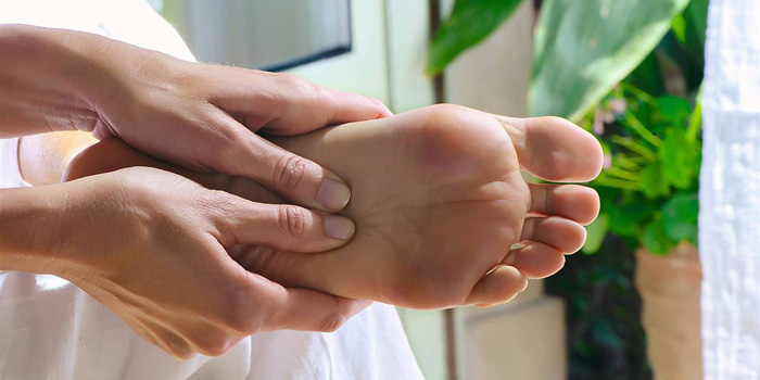 Aprende a darte un buen masaje relajante los pies